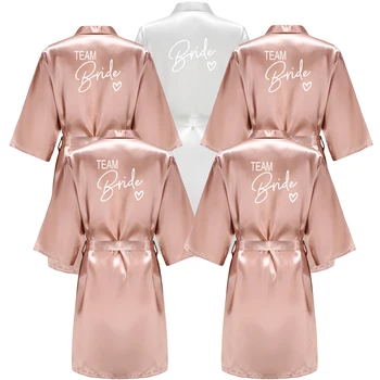 Hochzeit Party Team Braut Robe Kimono Satin Pyjamas Brautjungfer Bademantel mit weißen Buchstaben YE8171