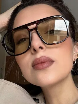 Modische Doppelbalken-Nieten-Sonnenbrille für Damen Luxusmarken-Designer Retro Rechteckige Sonnenbrille