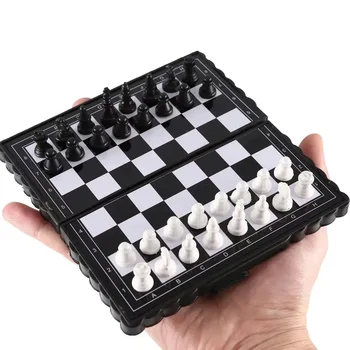 Mini Magnetisches Schachspiel Klappbares Magnetisches Kunststoff-Schachbrett Brettspiel Tragbares