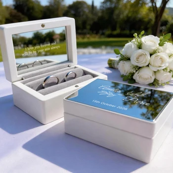 Personalisierte Hochzeitsringbox für 2 Ringe Individuelle Eheringbox für Braut und Bräutigam Vor der Kirche