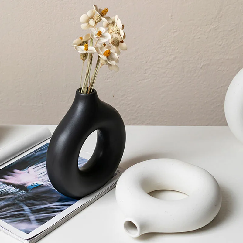 Flache, minimalistische, einfache Vase, Donut-Form, einzelner – Bild 4