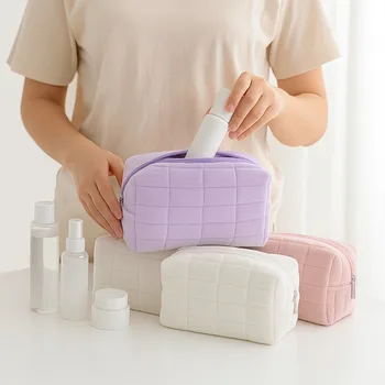 Niedliche, weiche, kleine Kosmetiktasche aus Plüsch, tragbare Reisetasche, einfarbig, mit Reißverschluss