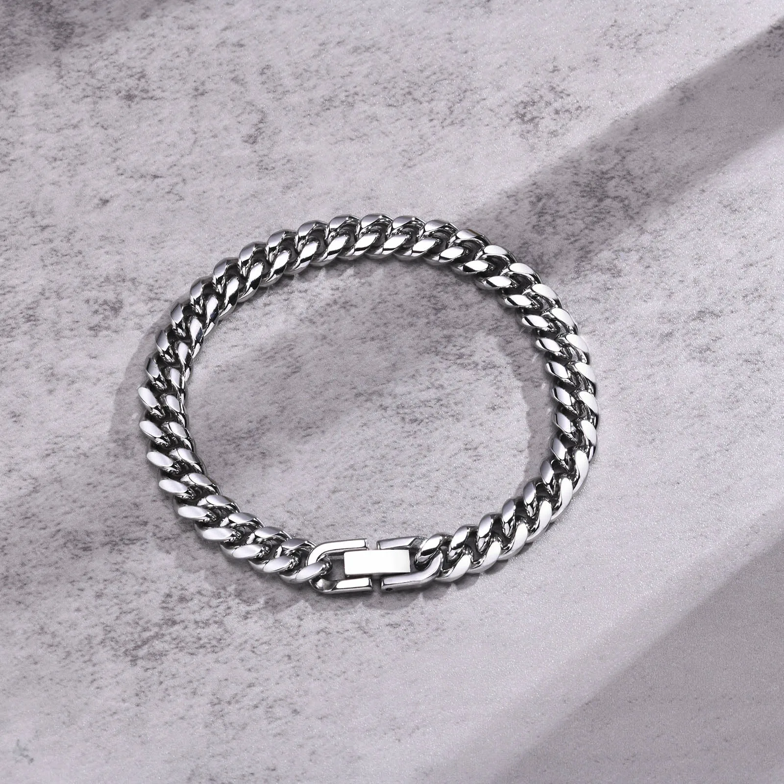 Vnox 6//12mm kubanische Ketten armbänder für Männer Frauen – Bild 5