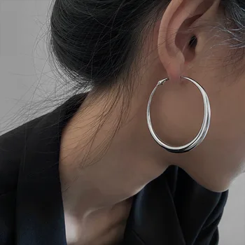 Modische Übertriebene Große Kreisförmige Creolen für Damen, Statement-Schmuck, Glatte Kreisohrringe, Femme