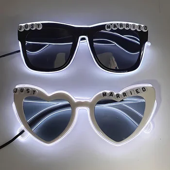 Weiße, gerade verheiratete LED-Leuchtbrille, herzförmige EL-Neon-Dekorbrille, Verlobung, Hochzeit