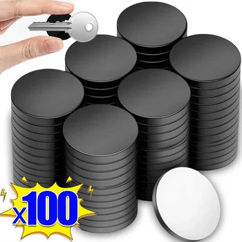 Selbstklebende magnetische Durchmesser 20 mm Dicke 2 mm runde Gummi-flexible kleine klebrige Magnete Scheibe