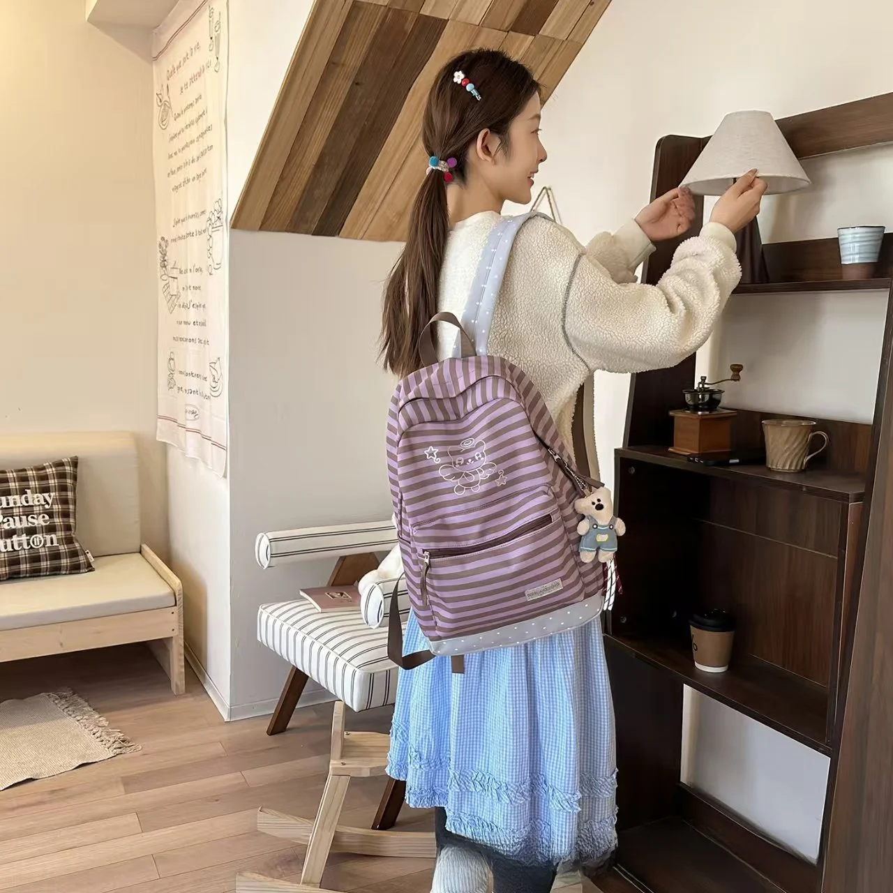 Neuer modischer Rucksack mit Streifenmuster, Unisex – Bild 3