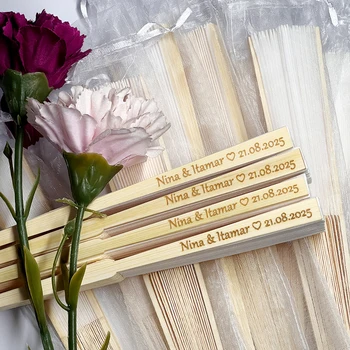 Personalisierter, gravierter, weißer, faltbarer, eleganter Seiden-Handfächer mit Organza-Geschenktüte