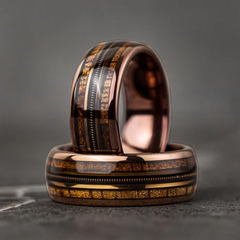 Mode 8mm Rose Gold Farbe Edelstahl Gitarre String Ringe für Männer Koa Holz Inlay Ring Whisky Barrel Herren