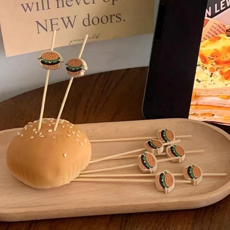 100 Stück Hamburger-Deko Bambusstäbchen Einweg-Obstspieße – Bild 3