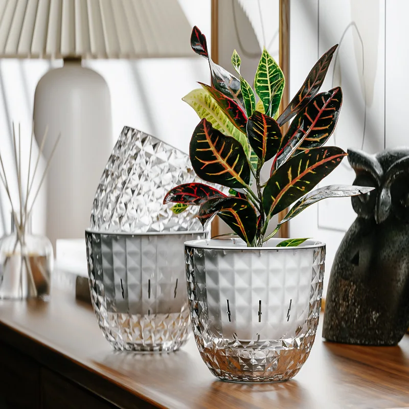 Selbstbewässernder Blumentopf, automatischer