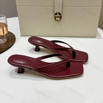 Damen Zehensteg-Slipper 2026 - Neue Sommer-Komfort-Sandalen mit niedrigem Absatz, Freizeitschuhe für Damen