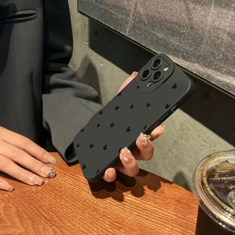 Schwarze Liebesherz-Handyhülle für iPhone 17 16 14 15 13 12 – Bild 5