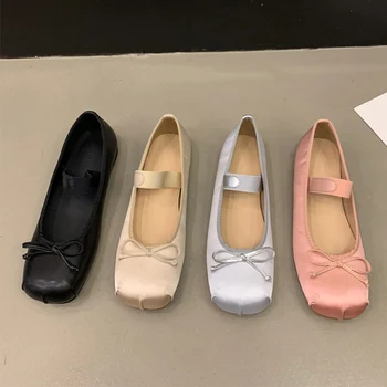 2023 Luxus Satin Seide Balletts chuhe Frau klassische quadratische Zehen Fliege Gummiband Ballerina Wohnungen