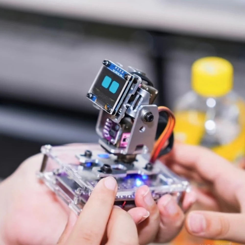 Onkel Marks Desktop-Roboter: Intelligenter KI-Chat-Roboter