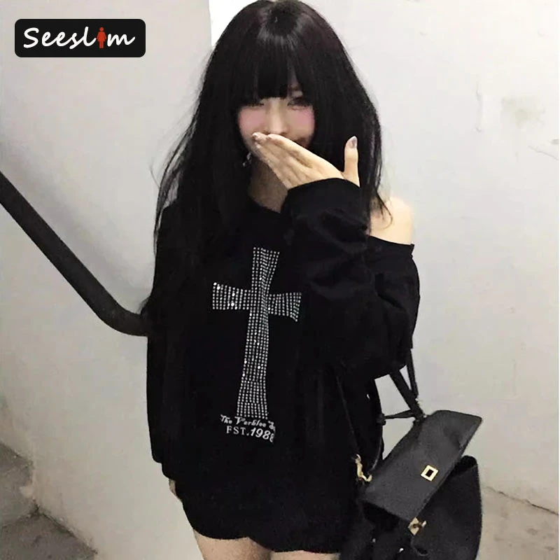 Seeslim Cross One-Shoulder Grafik Hoodies Langarm Schwarz