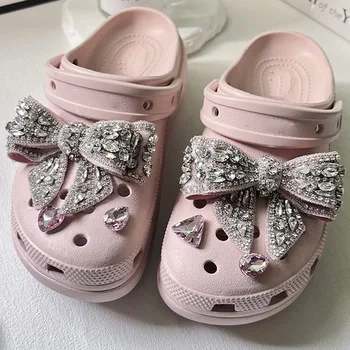 Modische Elegante Schuh-Charms mit Schleife und Kunstdiamanten DIY Mode-Accessoires Geeignet für Lochschuhe