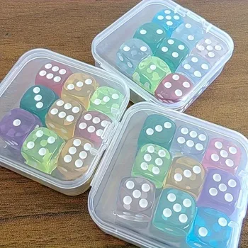 In Box, Größe 14 mm, transparente Würfel in Box, Würfel zum Werfen, Sieb für Würfel (9 Stück)