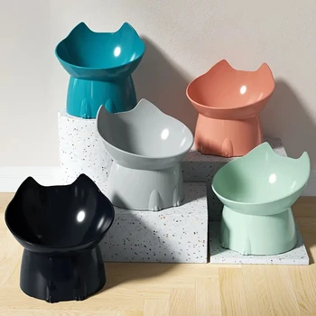 WhiskerWare erhöhter Katzennapf, erhöhter Futternapf aus Kunststoff mit kippbarem Rand, Nackenschutz